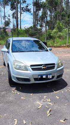 CHEVROLET VECTRA 2.0 MPFI GT HATCH 8V FLEX 4P MANUAL CHEVROLET VECTRA 2.0 MPFI GT HATCH 8V FLEX 4P MANUAL